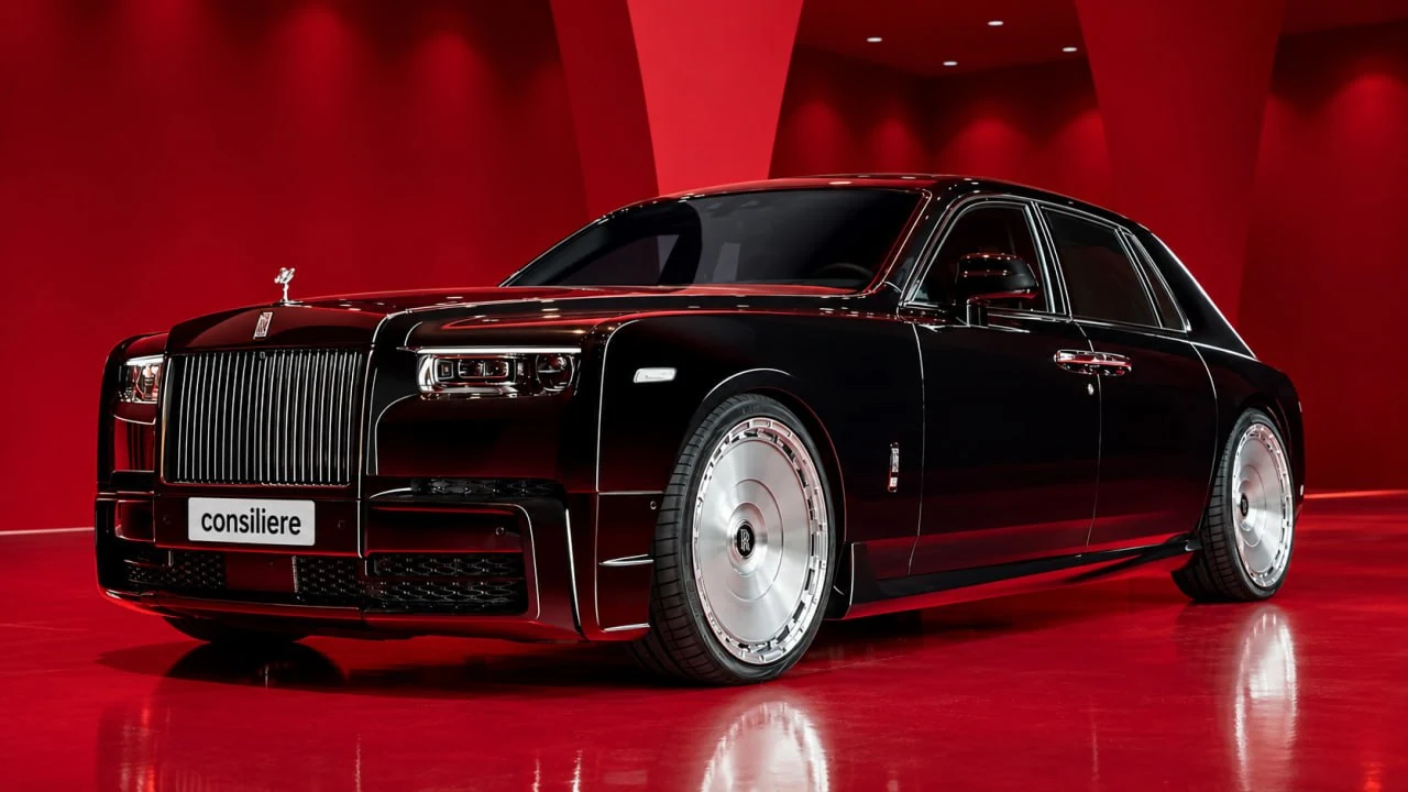 Решётка радиатора и передняя часть Rolls-Royce крупным планом